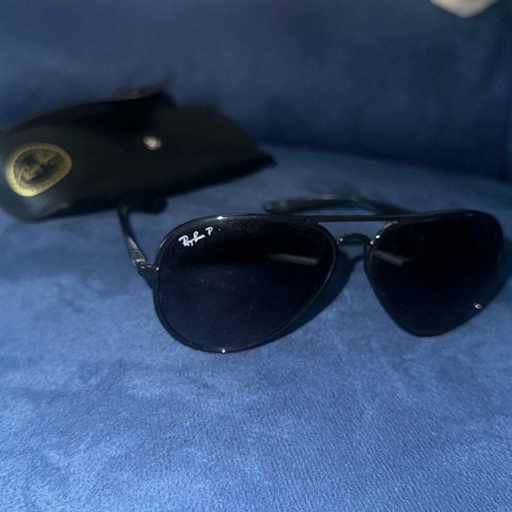 used black aviators all black